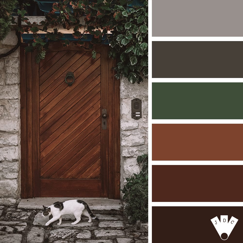 Color palette sur journal des couleurs à partir d'une photo d'une porte d'entrée de maison