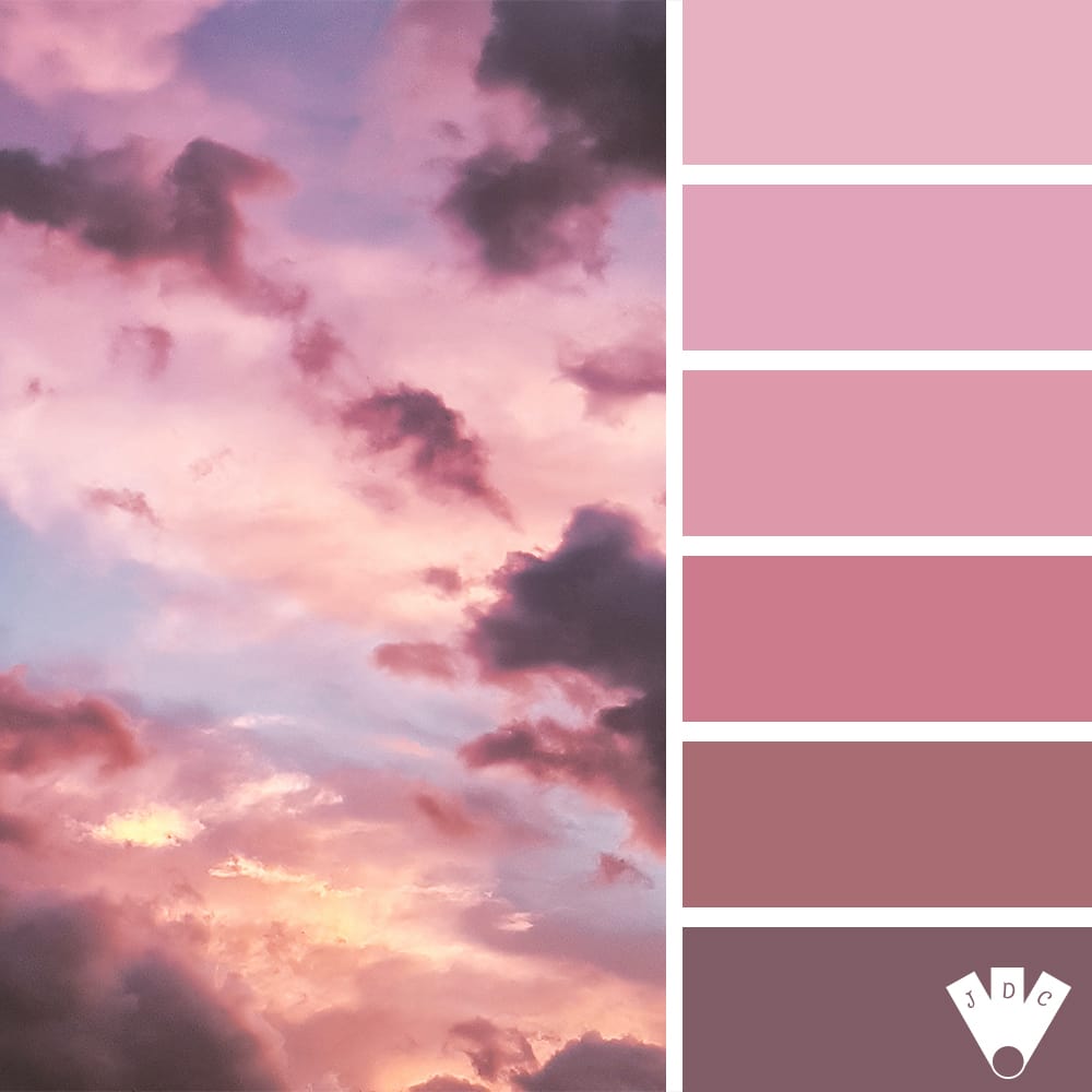 color palette à partir d'une photo d'un ciel dans les tons rose