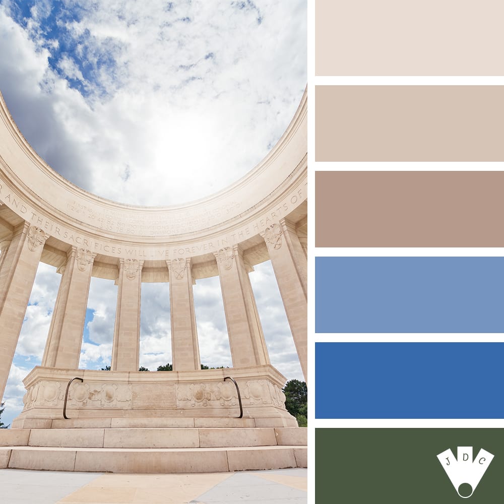 Color palette à partir d'une photo du mémorial de la Butte de Montsec par le photographe Yannick Soler.