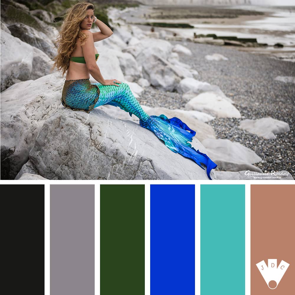 Color palette d'une photo d'une modèle posant en sirène par le photographe Guillaume Roedolf